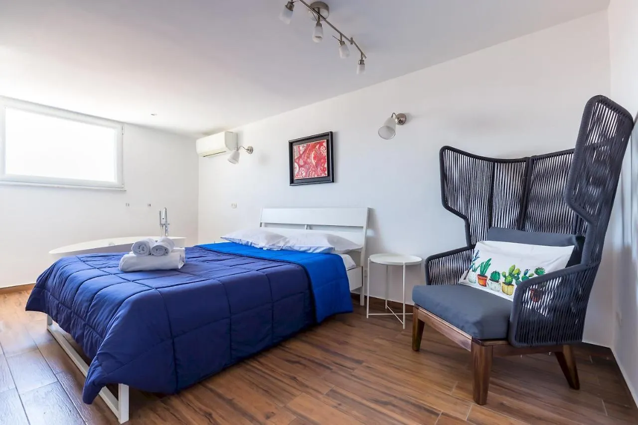 Apartment Viewsuvio Terrace At Historical Center By Napoliapartments Italy